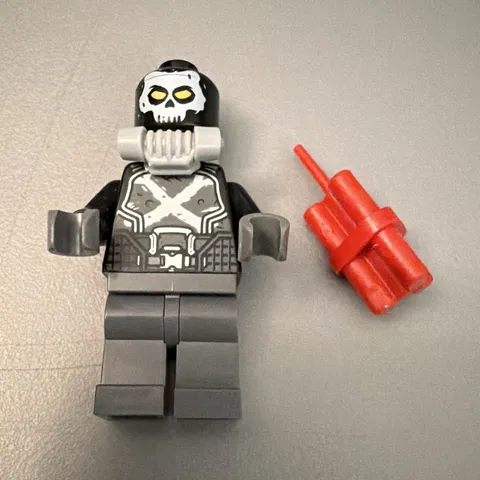 LEGO Marvel Crossbones Minifigure w/ Red Dynamite Accessory Gray/Black