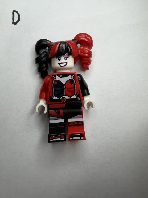 LEGO Minifigure - Harley Quinn - sh838 - QTY 1