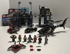 Lego 2012 Batman The Batcave 6860 & 76011 With Manuals 99% Complete!