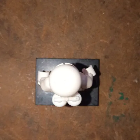 LEGO Classic Space White Spaceman Astronaut Minifigure w/ Helmet Air Tanks Base