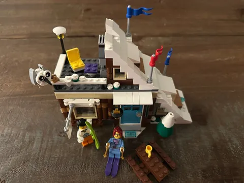 LEGO Creator Modular Winter Vacation 31080 3-in-1 Complete Set 374 Pieces