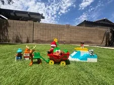 LEGO DUPLO: Santa's Winter Holiday (10837)