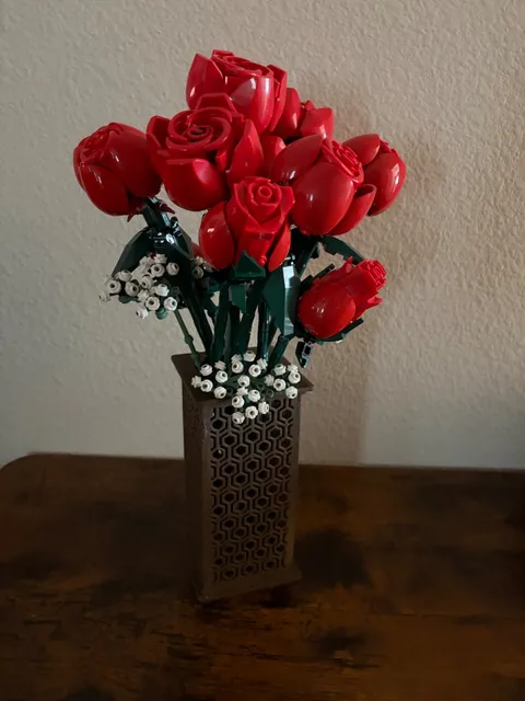 LEGO Botanicals: Bouquet of Roses (10328); NO BOX; With Vase