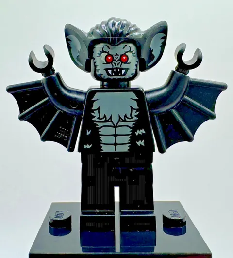 LEGO 8833 CMF Series 8 Vampire Bat Minifigure col08-11 Complete w/accessories