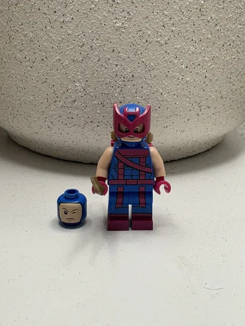 Lego Marvel Super Heroes 1 Hawkeye MRM Pad Custom Figure