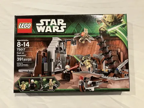 USED - LEGO Duel on Geonosis (75017) - COMPLETE SET W/MANUAL - GREAT CONDITION