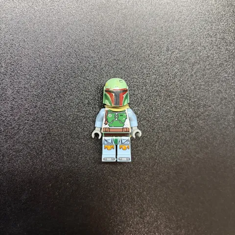 Lego Boba Fett Minifigure Star Wars Tan/dessert color cape Green Helmet