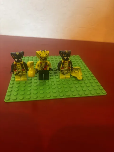 LEGO Minifigure Lot of 3 Snake/Cobra Characters w/ Yellow Snake