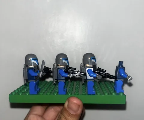 LEGO Blue Mandalorian Minifigures Lot – 3 Figures + Extra Body Part