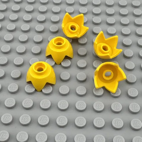 LEGO Plant - Yellow - Headgear Crown Eggshell with 5 Points - QTY x5