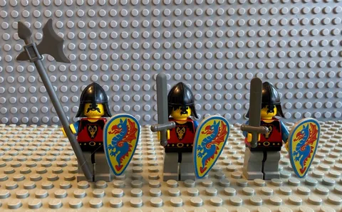 LEGO Dragon Knight mini figures