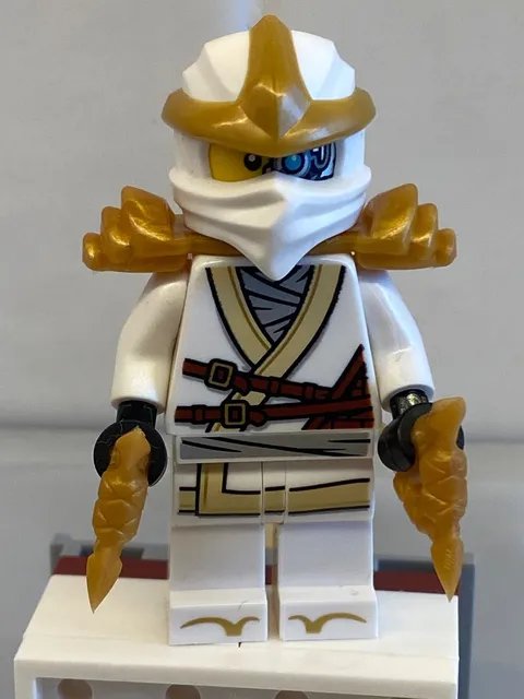 Lego minifigure Ninjago ZANE ZX - Legacy Update Ninja Character Display