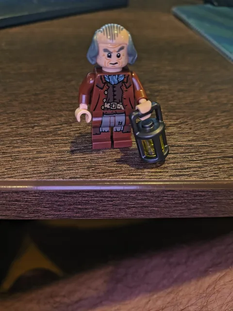 LEGO Minifigure- Argus Filch (Bald, Brown Coat, Leg Print) (hp353) Harry Potter