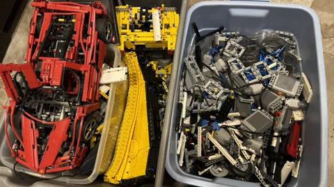 Huge LEGO Technic Mixed Lot – Vehicles, Tracks, Construction Parts –Genuine LEGO