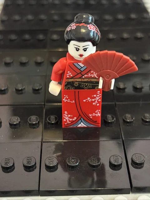 LEGO CMF Minifigure Series 4 Kimono Girl 8804