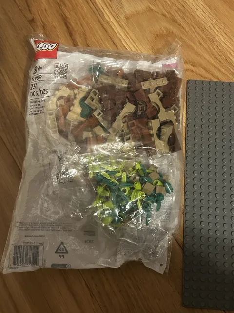 LEGO Bulk Lot 231 Pieces w/ Large Gray Baseplate, MPN 11989, 8+