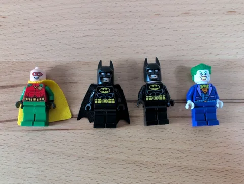 LEGO Minifigures Lot of 4 DC Batman, Robin, Joker