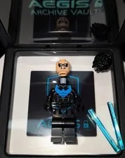 LEGO Nightwing Minifigure sh0294 DC Pristine Brand New Never Assembled