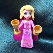 LEGO Susan LEGO Movie 2 Minifigure & Goblets tlm114 70824