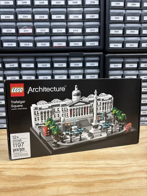 LEGO Architecture Trafalgar Square Set 21045 Brand New Factory Sealed Retired