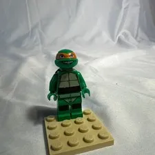 LEGO TMNT Teenage Mutant Ninja Turtles Michaelangelo Grin Minifig