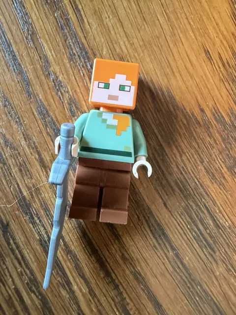 LEGO MINECRAFT ALEX MINIFIGURE WITH FREE SHIPPING