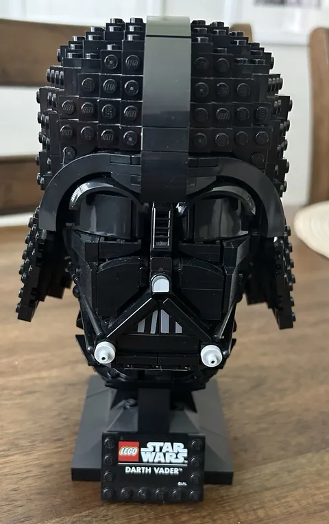 LEGO Star Wars: Darth Vader Helmet (75304)