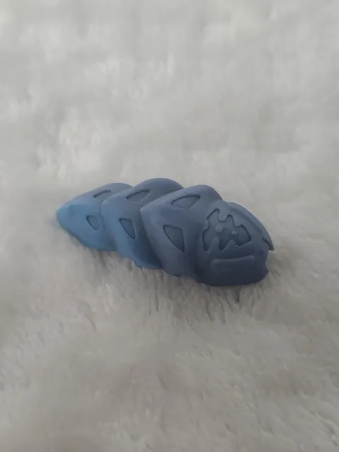 LEGO Bionicle Kraata Rubber Slug Piece Marbled Pearl Sand Blue Medium Blue 