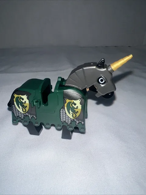 Lego Kingdoms Knights Green Dragon Barding Ruffled - Armored Horse from set 7187