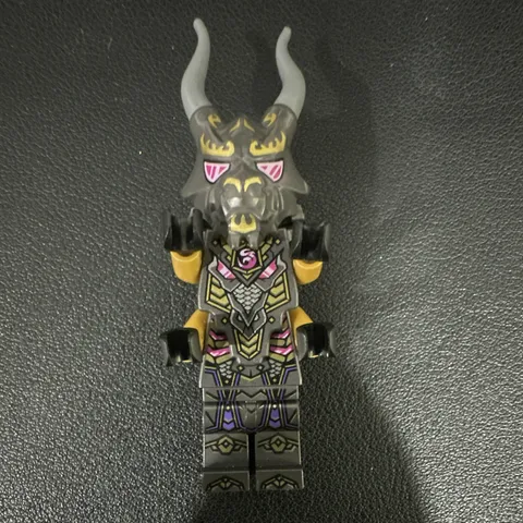 LEGO Ninjago forearmed crystal king