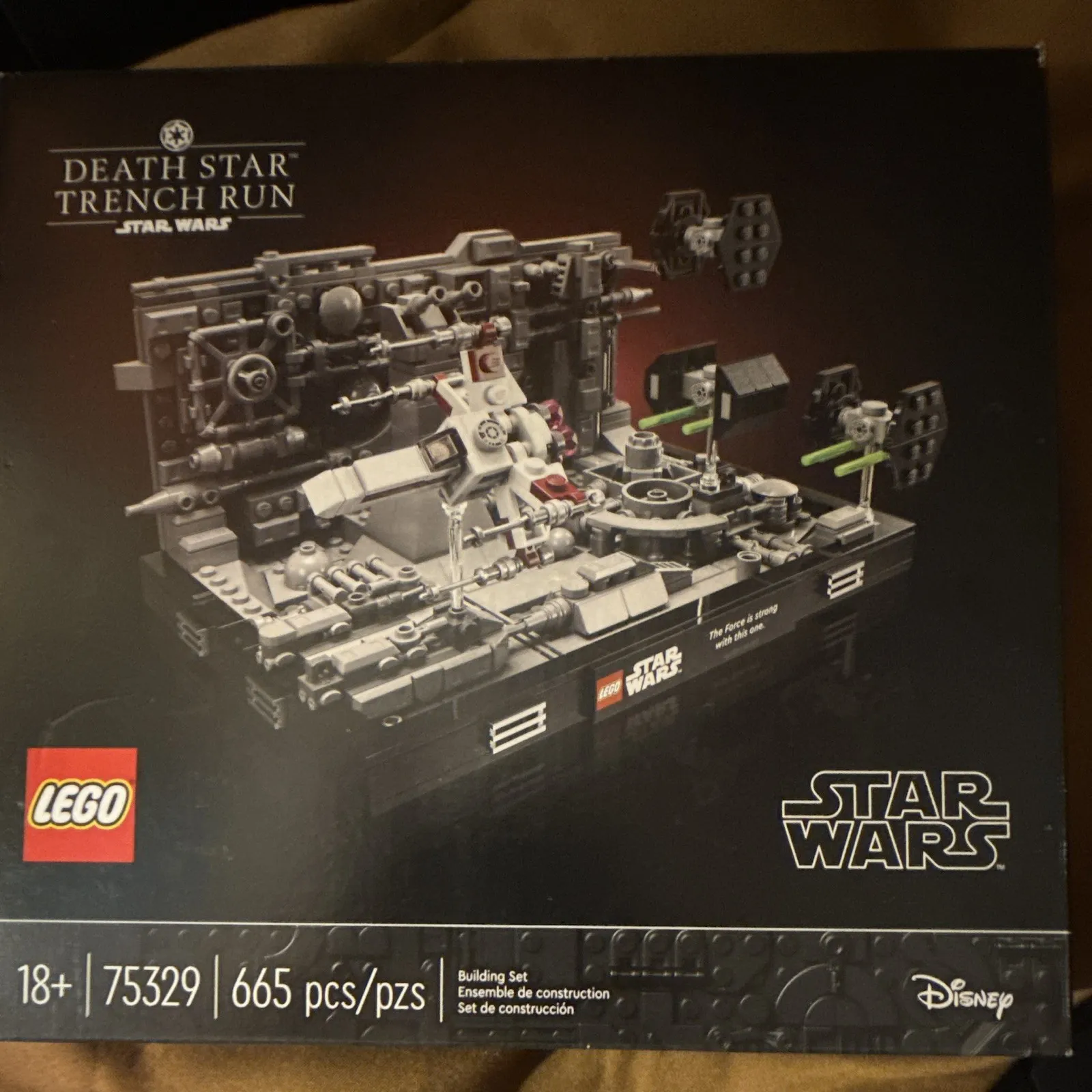 LEGO Star Wars: Death Star Trench Run Diorama (75329)