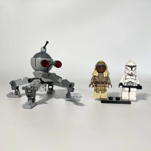 LEGO Minifigures - Stass Allie sw0469 Clone Trooper sw0442 Dwarf Spider Droid