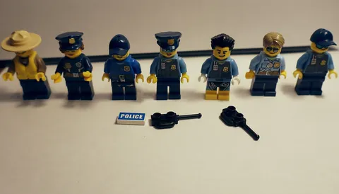 LEGO Minifigure Police Lot of 7 Officers Cops with 2 radios included FREE SHIP
