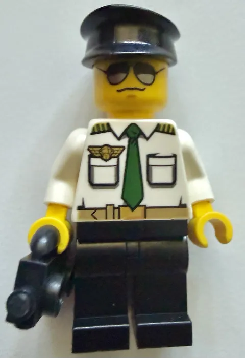 LEGO City Minifigure CTY0403 Airline Pilot Authentic