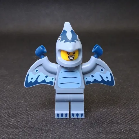 Lego 71048 Series 27 Collectible Minifigure #6 Pterodactyl Costume Fan