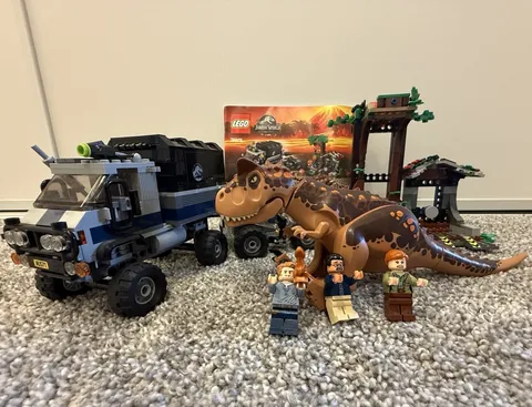 LEGO Jurassic World Carnotaurus Gyrosphere Escape 75929 W/ Minifigures & Manual