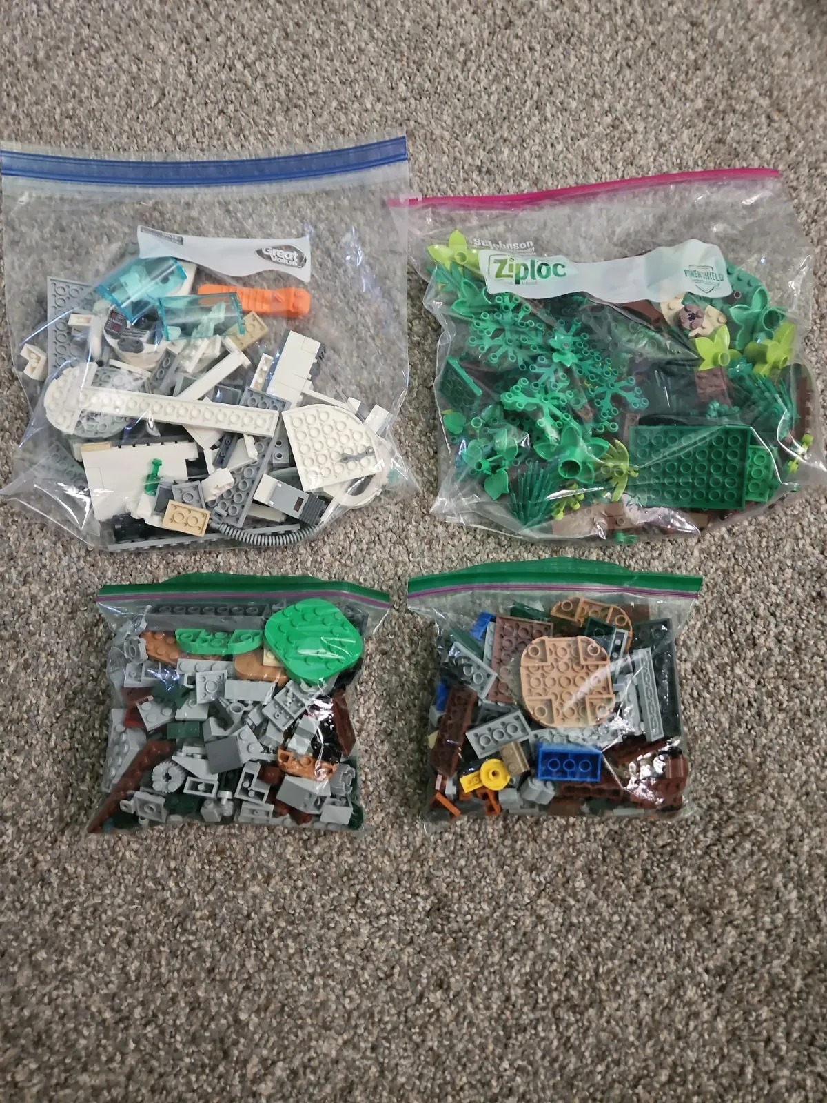 Large Lego Piece Lot including Pieces From Lego Foliage, Star Wars, Super Mario