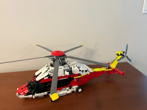 LEGO 42145 Technic Airbus H175 Rescue Helicopter  Building Toy COMPLETE 2001 pcs