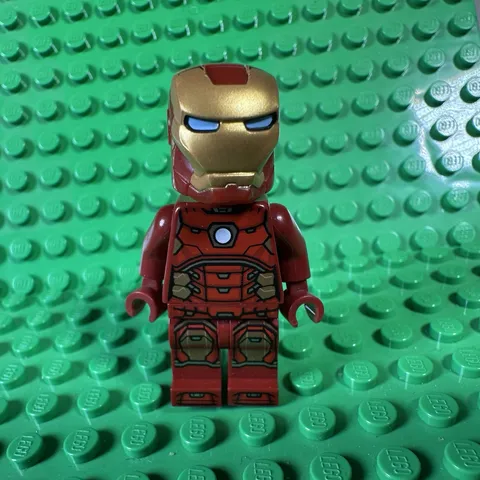 Lego Iron Man Silver Hexagon on Chest SH612 SH0612 76140 76164 76170 76166 Z9