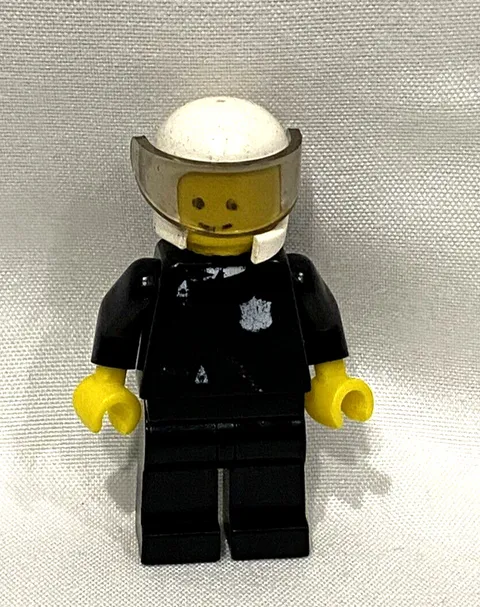 Lego City Police Officer with Helmet Minifigure