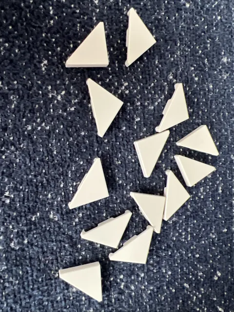 LEGO 35787 White Tile, Modified 2 x 2 Triangular 13 Pieces