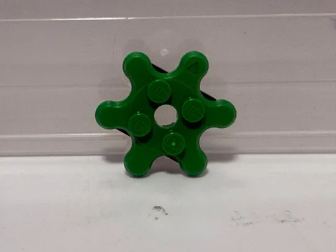LEGO-Plate, Round 2 x 2 Gear 6 Tooth w/ plate to spin.35442