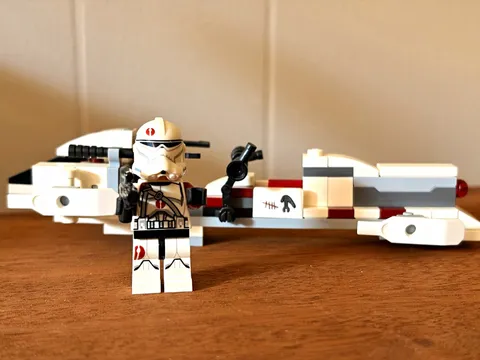 LEGO Star Wars BARC Clone Trooper from set 75037 includes Speeder!