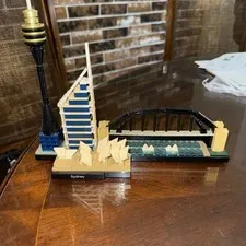 LEGO Architecture Sydney 21032 Assembled, 100% Complete