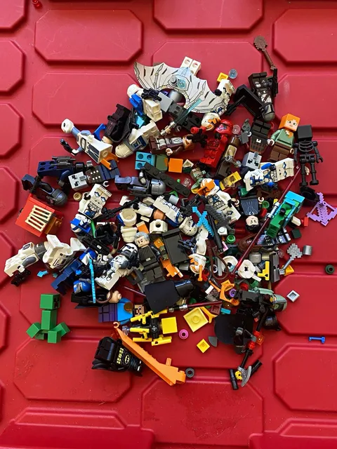 LEGO Bulk Lot Mixed Bricks & Parts w/ Instructions Star Wars Batman Minecraft