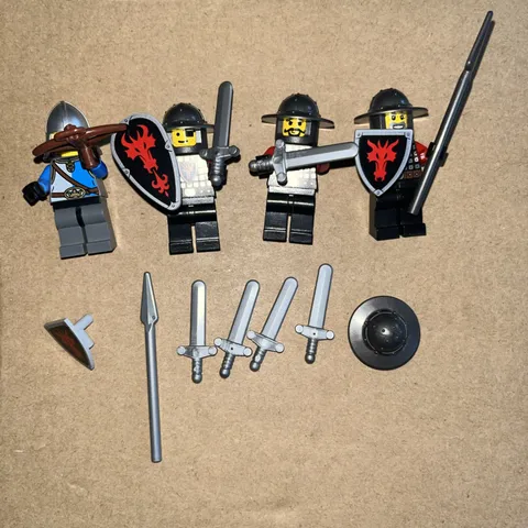 LEGO Retired Castle Knight Minifigure Lot King/Dragon Knights 