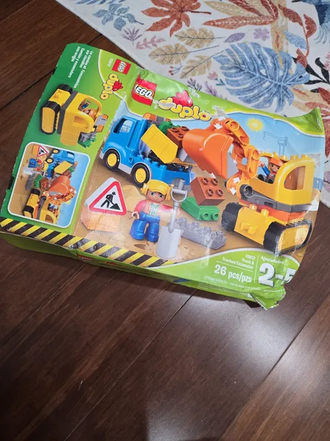 LEGO DUPLO: Truck & Tracked Excavator (10812)