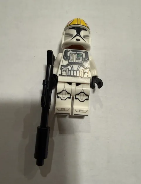 OFFICIAL LEGO Star Wars Phase 1 Clone Pilot with Blaster