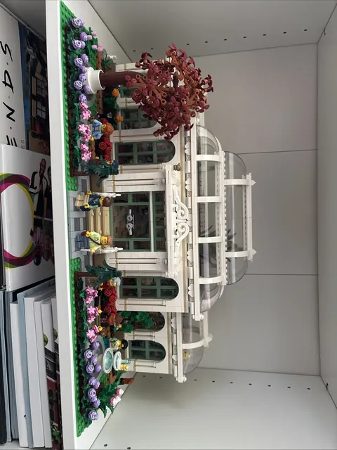 LEGO Ideas The Botanical Garden 21353 - Used Built Once