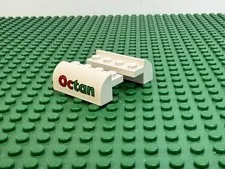 2x LEGO White Slope Curved 2 x 4 x 1 1/3 w/Octan Sticker 6335 6597 #6081pb003